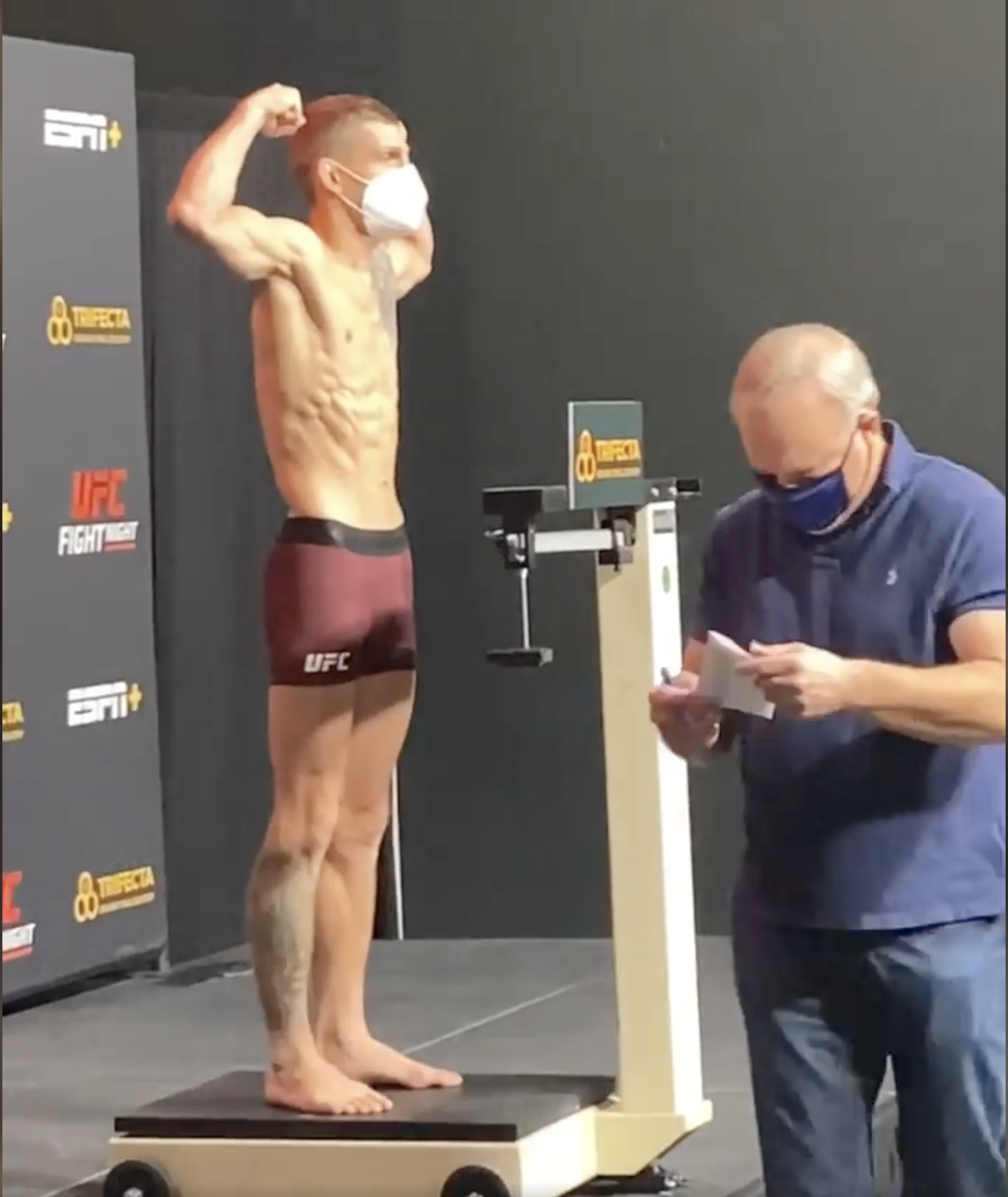Vážení před zápasem v UFC Fight Night